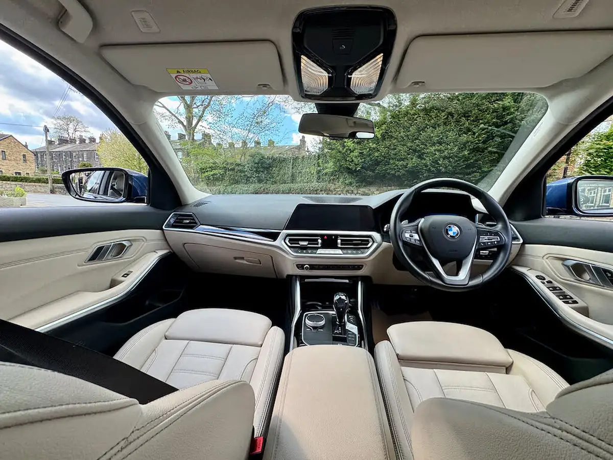 2021-bmw-3-series-20td-320d-sport-touring-5d-big-17