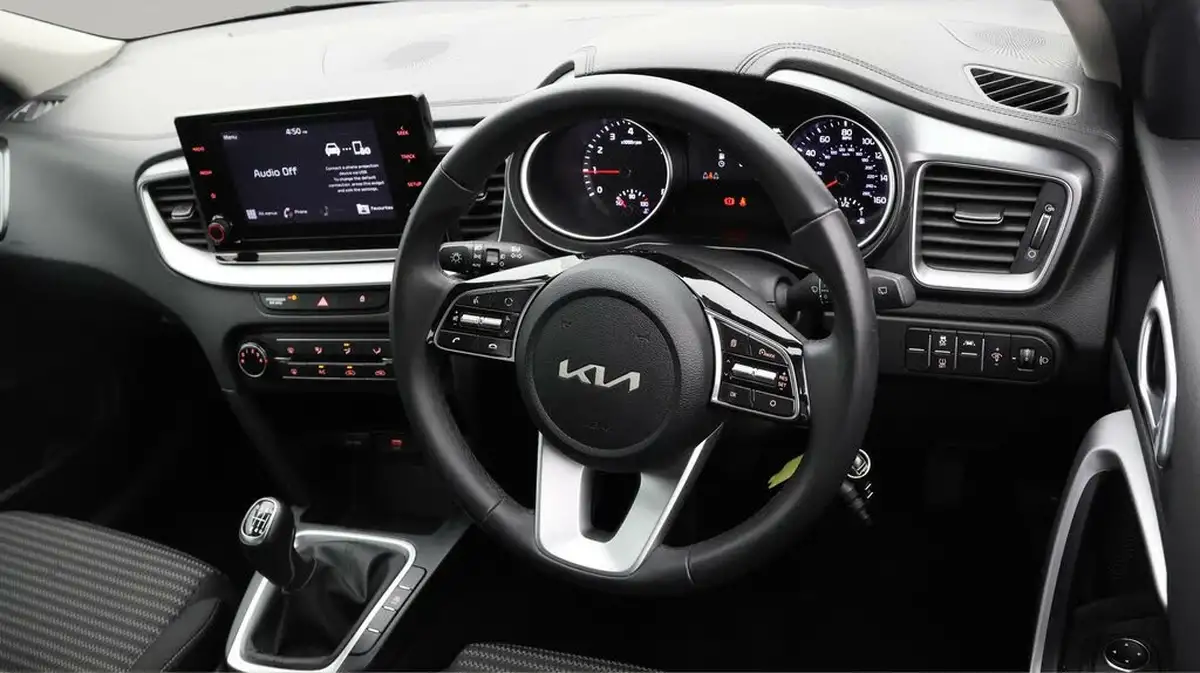 2022-kia-xceed-10-t-gdi-2-big-8