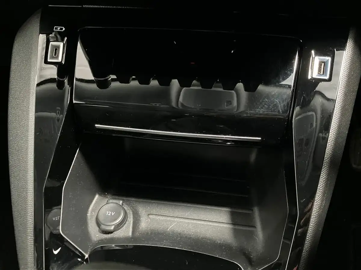 2021-peugeot-2008-suv-12-puretech-allure-premium-100bhp-big-34
