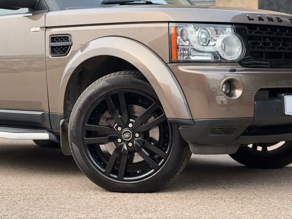2013-land-rover-discovery-4-30td-hse-luxury-4x4-big-2