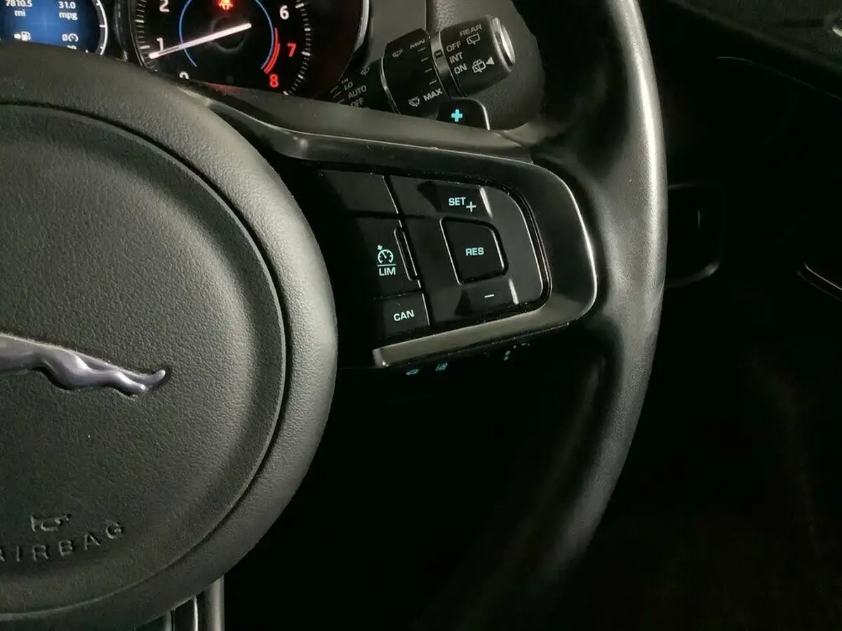 2017-jaguar-f-pace-20i-prestige-250ps-1997cc-big-18