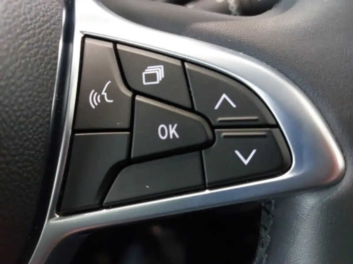 2022-dacia-sandero-10-tce-comfort-90bhp-big-13