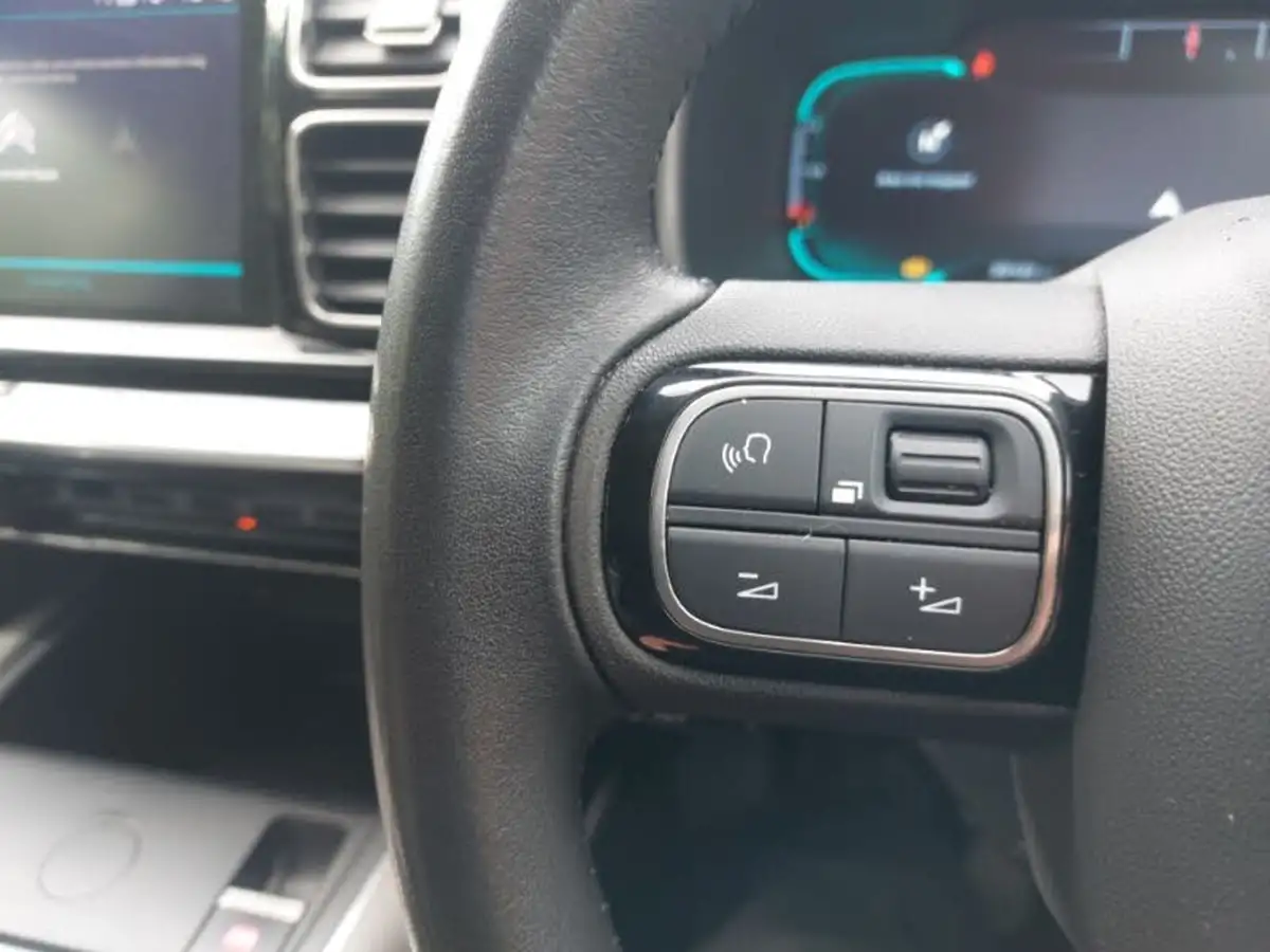 2020-citroen-c5-aircross-12-puretech-flair-big-15