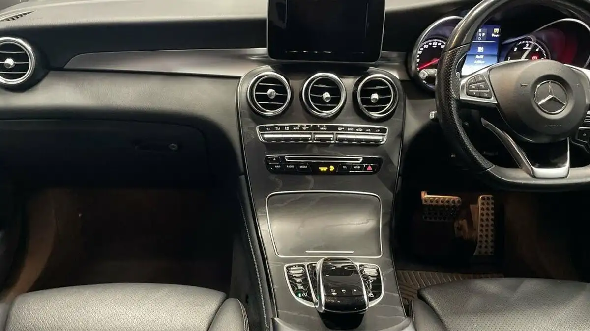 2016-mercedes-benz-glc-class-21d-glc250d-amg-line-ss-station-wagon-big-15