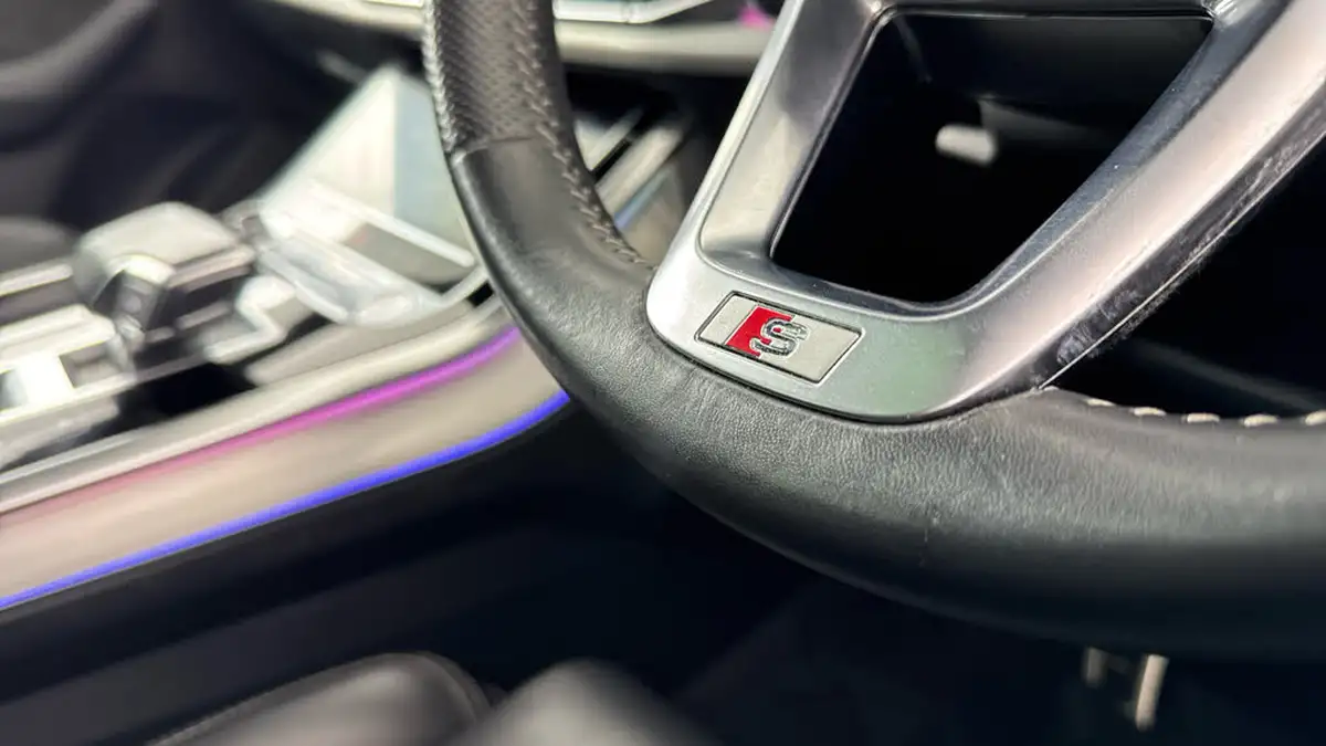 2020-audi-q8-30-55-tfsi-s-line-big-31