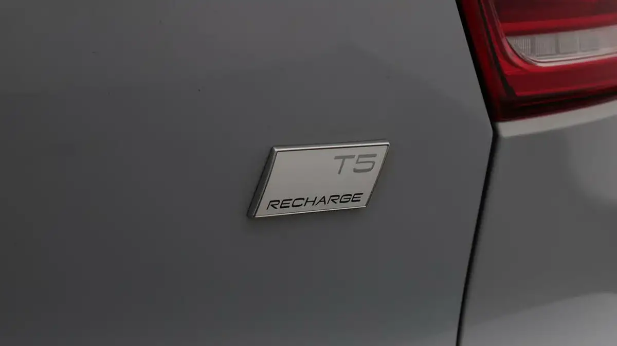 2021-volvo-xc40-15-t5-inscription-pro-258bhp-big-22