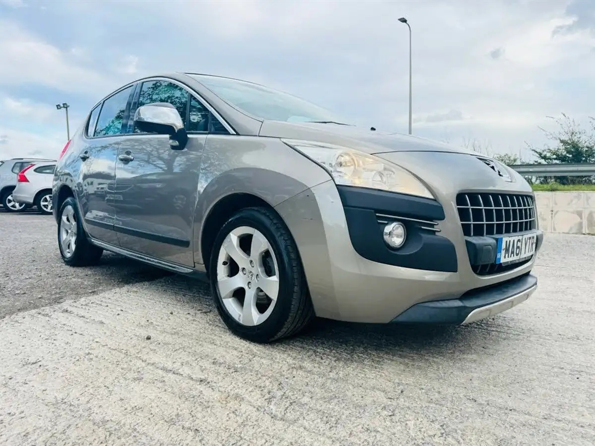2011-peugeot-3008-crossover-20td-exclusive-150bhp-big-4