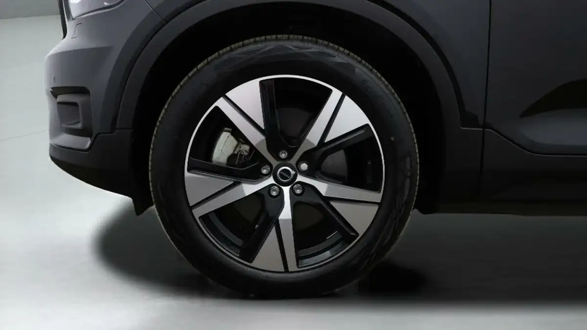 2021-volvo-xc40-e-twin-recharge-plus-big-17