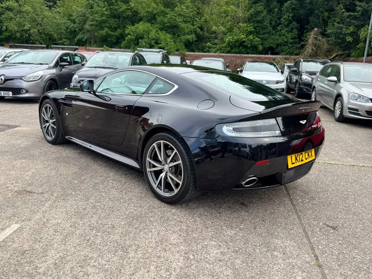 2012-aston-martin-vantage-47-s-coupe-big-7