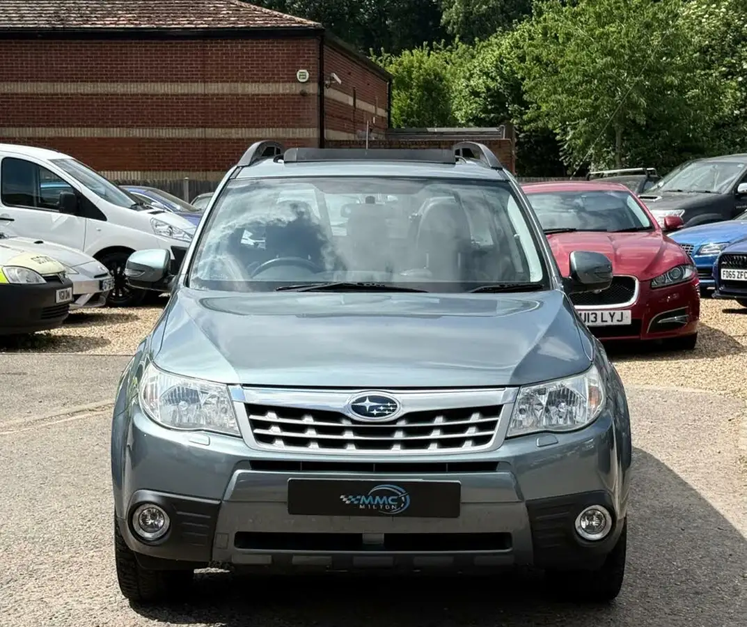 2011-subaru-forester-20-xs-big-6
