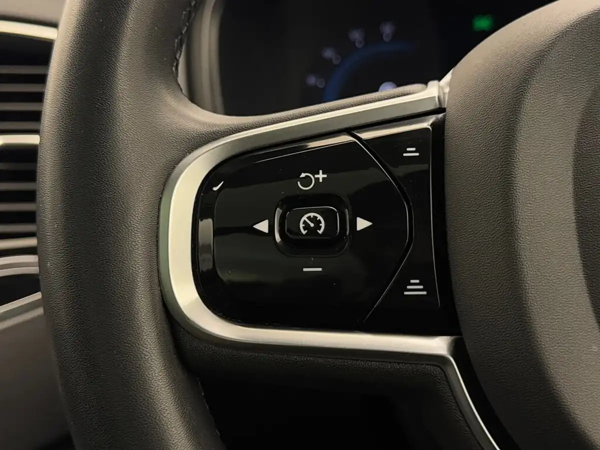 2022-volvo-xc90-20-b5-plus-big-25