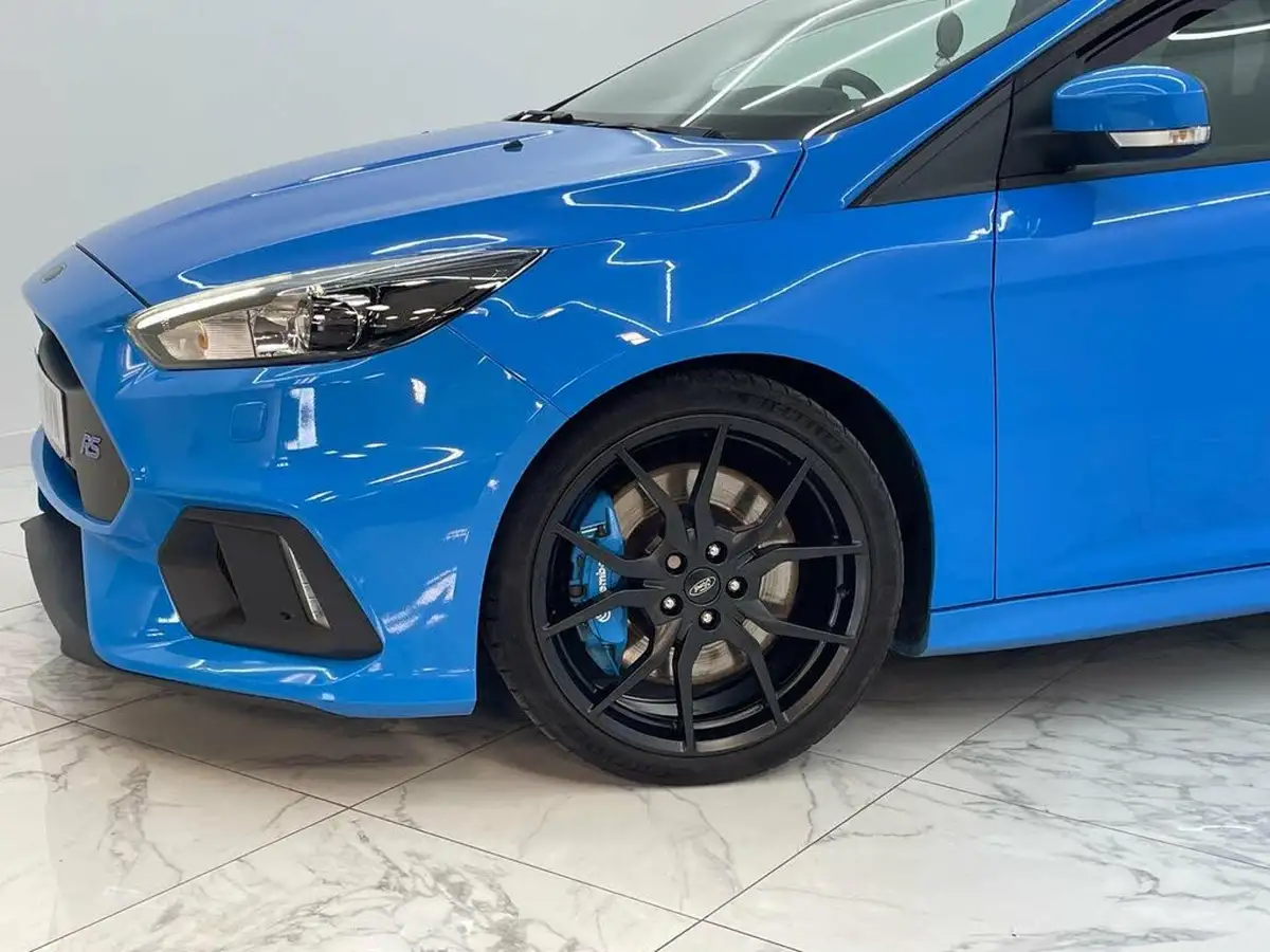 2017-ford-focus-23-rs-4x4-2261cc-big-3