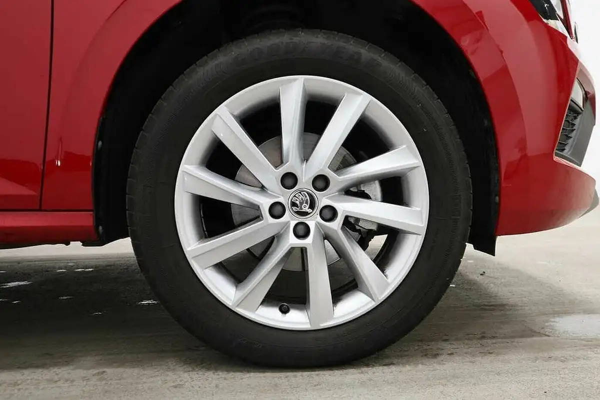 2024-skoda-kamiq-10-tsi-se-116ps-dsg-big-4