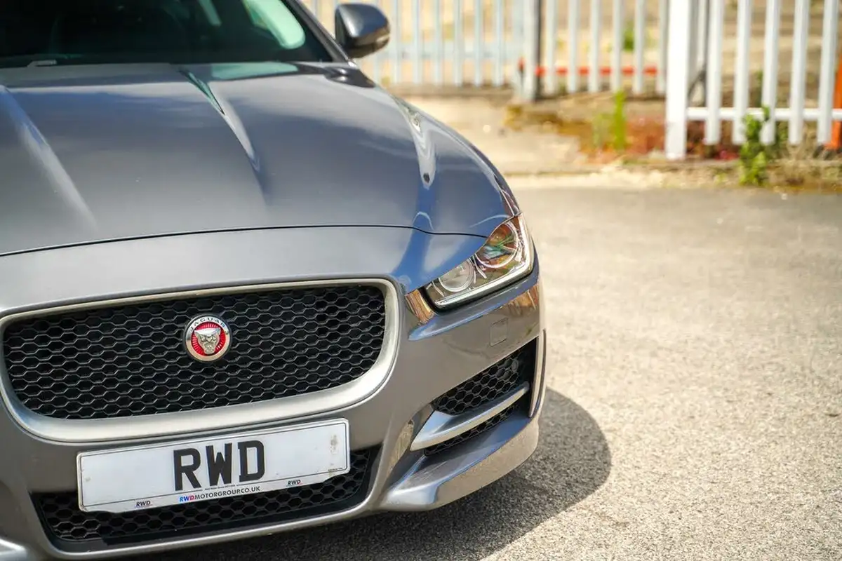 2017-jaguar-xe-20d-r-sport-163ps-ss-1999cc-big-48