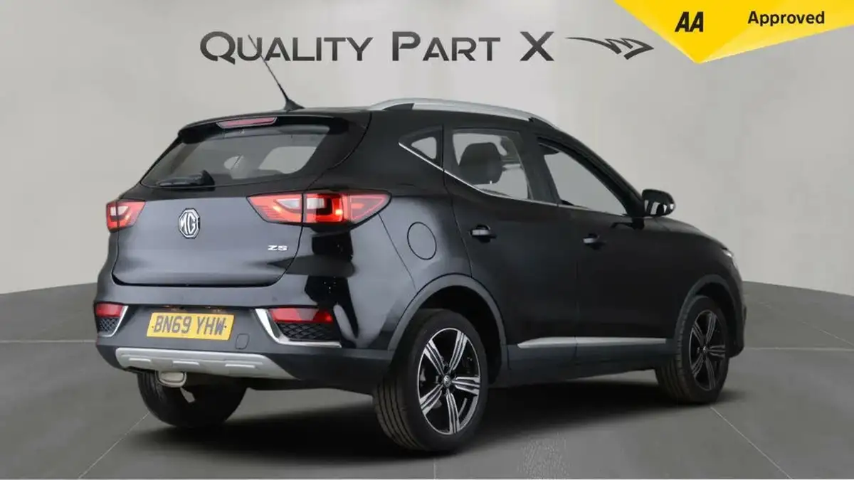 2019-mg-zs-suv-10t-gdi-exclusive-111ps-big-6