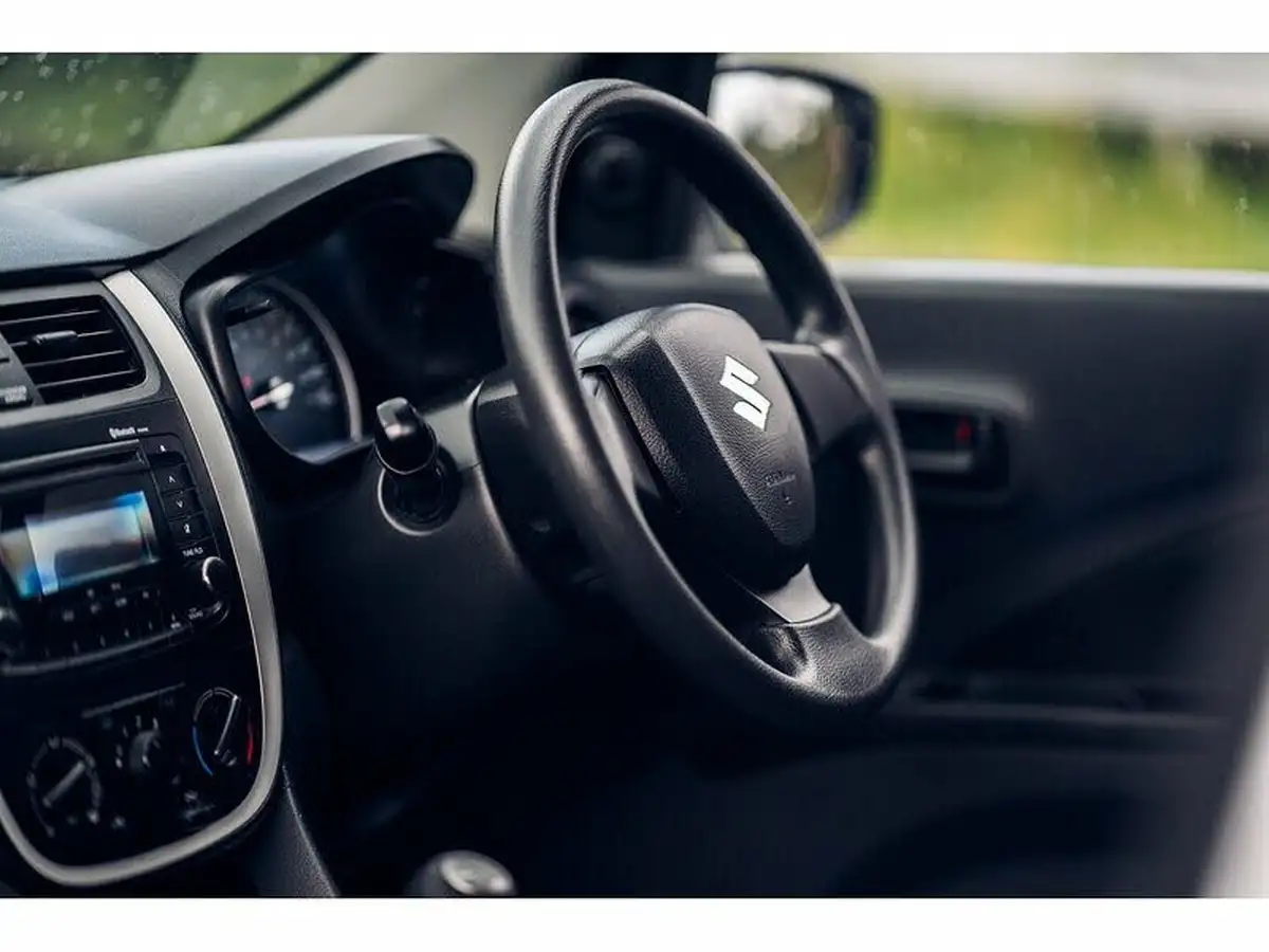 2016-suzuki-celerio-10-sz3-dualjet-big-23