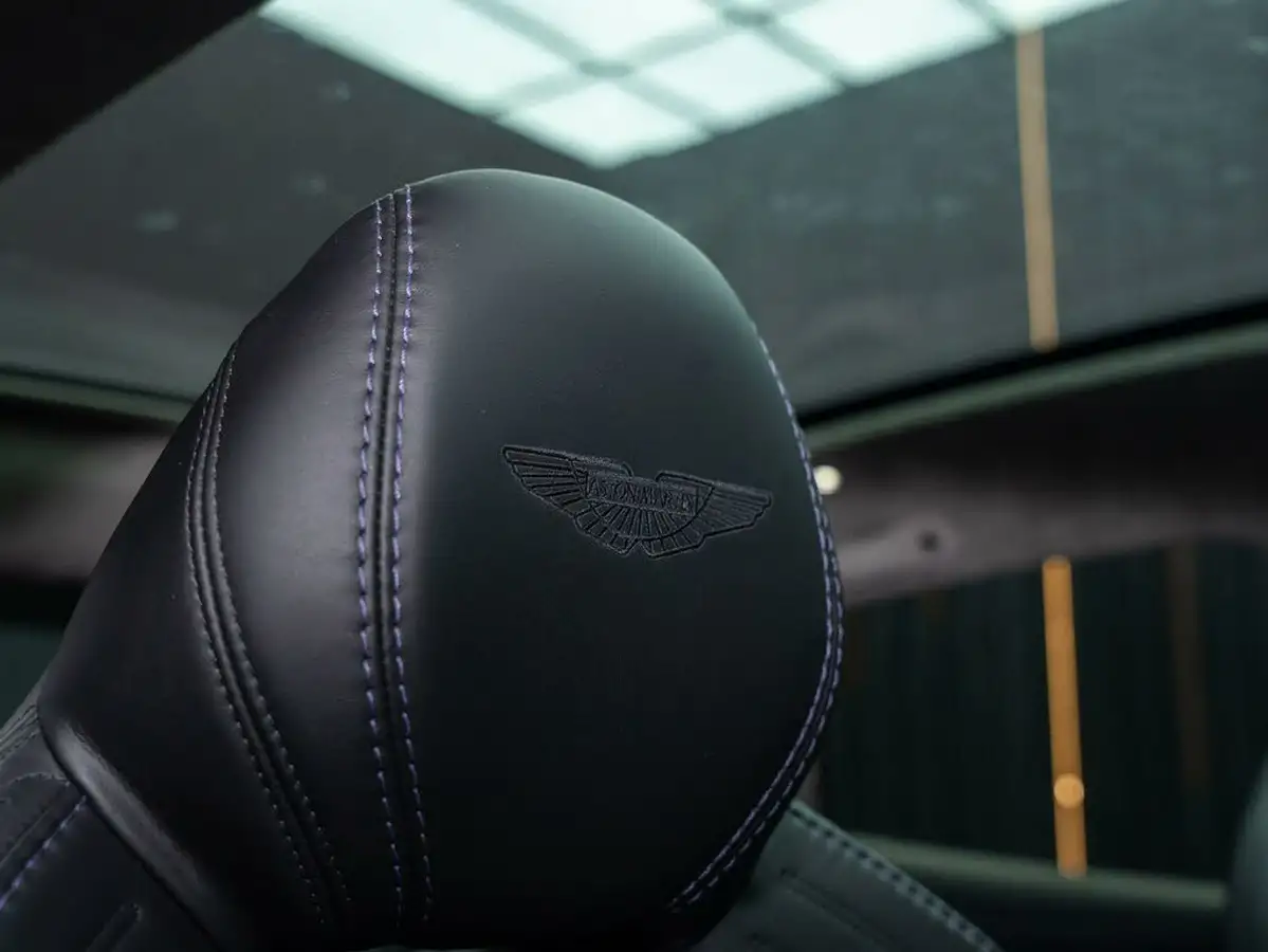 2021-aston-martin-dbx-40-v8-big-35