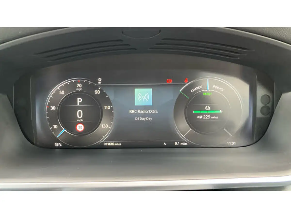 2022-jaguar-i-pace-ev400-se-big-15