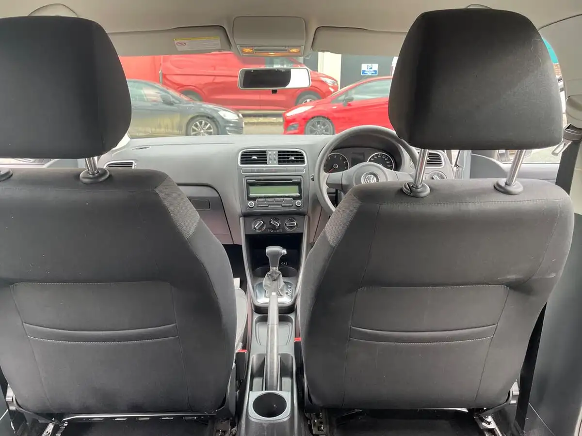 2009-volkswagen-polo-14-se-86ps-5d-dsg-big-9