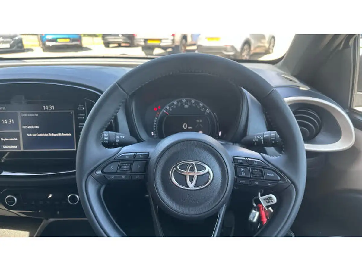 2022-toyota-aygo-x-10-vvt-i-edge-cvt-big-7