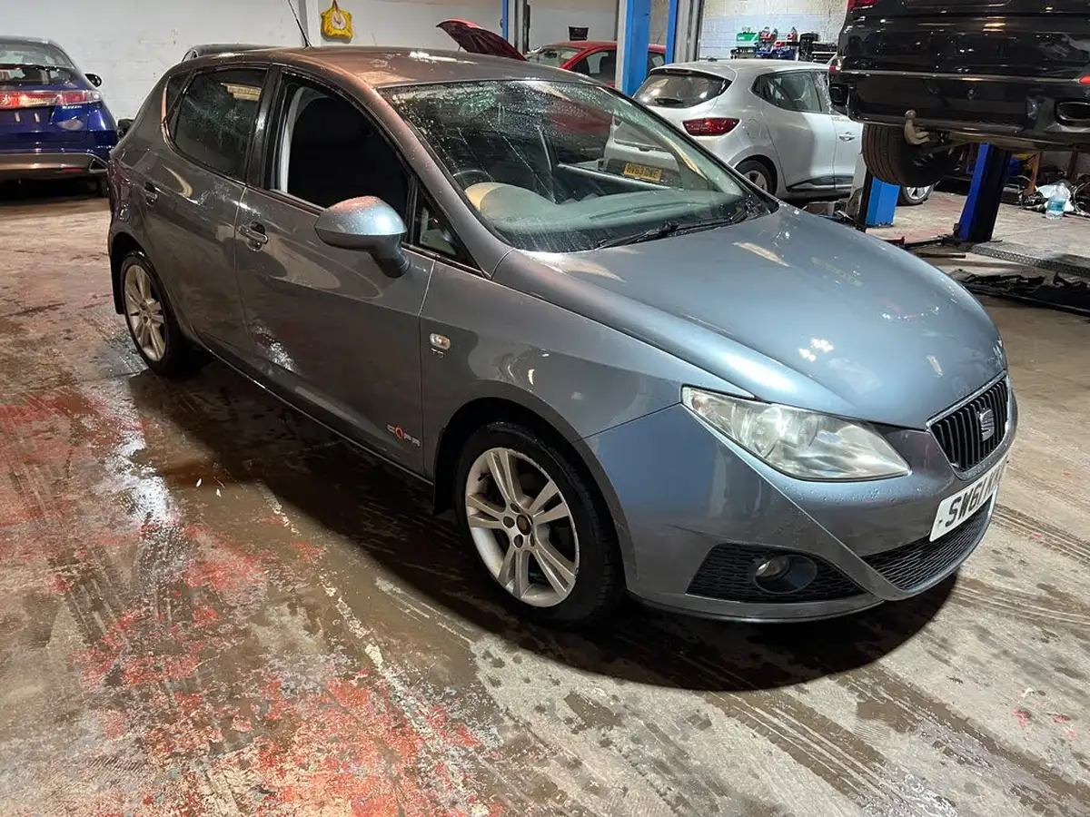 2012-seat-ibiza-12-se-copa-tsi-hatchback-big-7