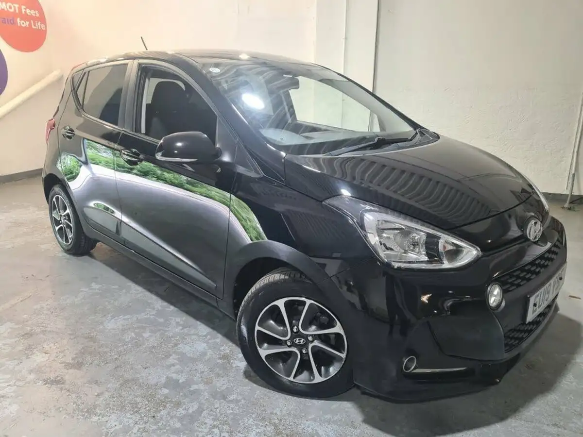 2019-hyundai-i10-10-premium-67ps-big-0