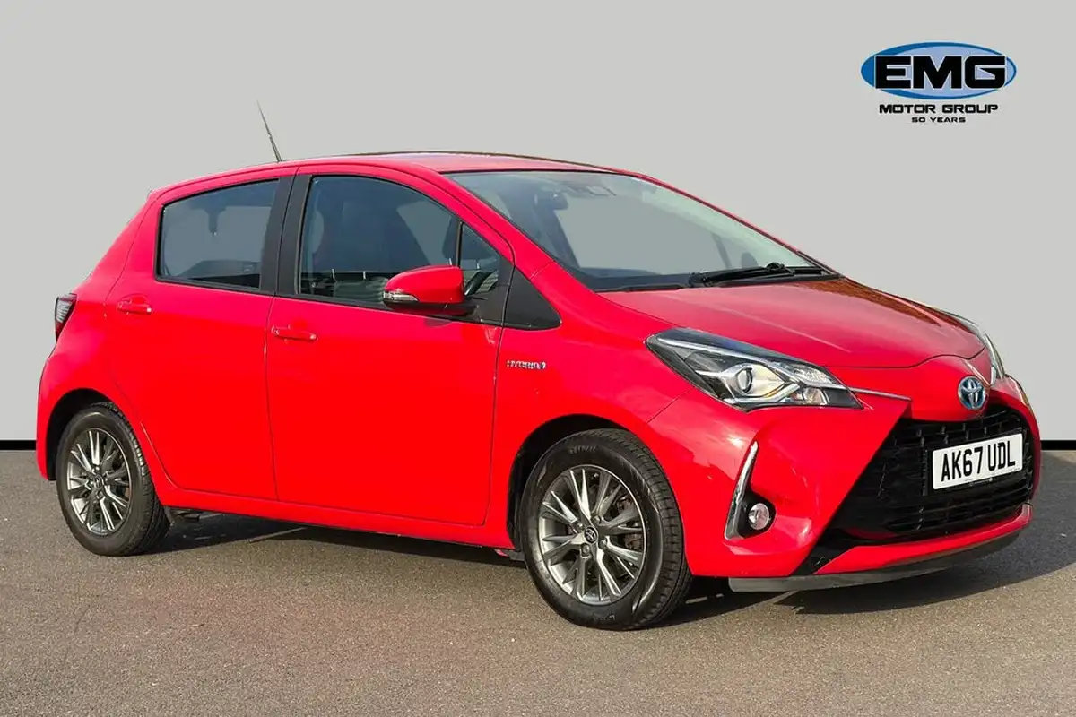 2018-toyota-yaris-15-vvt-i-icon-navi-hybrid-big-0