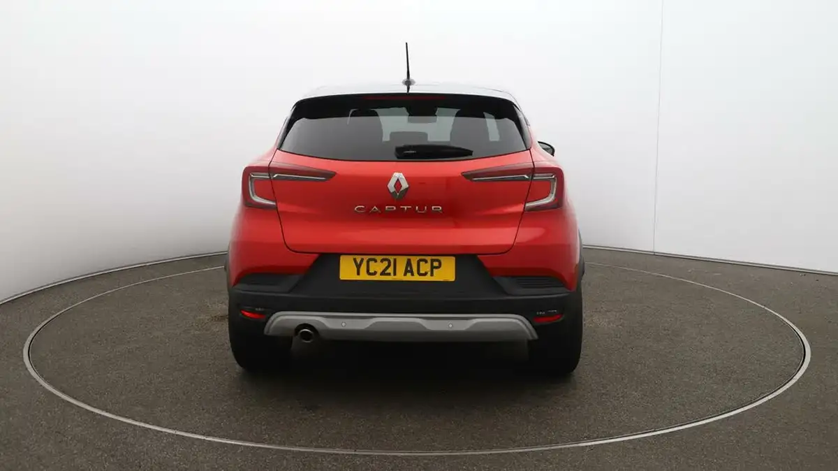 2021-renault-captur-13-tce-iconic-140ps-big-56