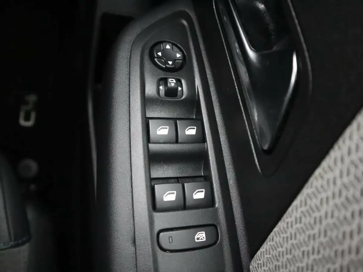 2024-citroen-c4-12-puretech-plus-130ps-ss-big-33