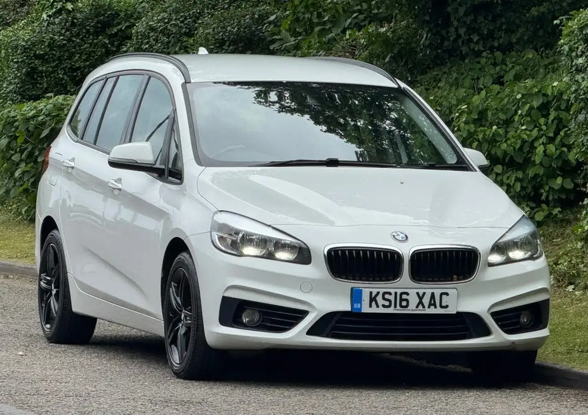 2016-bmw-2-series-15-218i-sport-gran-tourer-5d-big-0