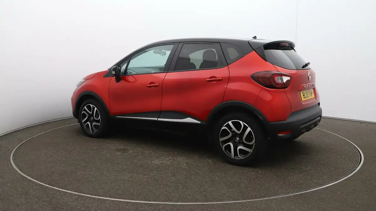 2019-renault-captur-09-tce-iconic-big-34