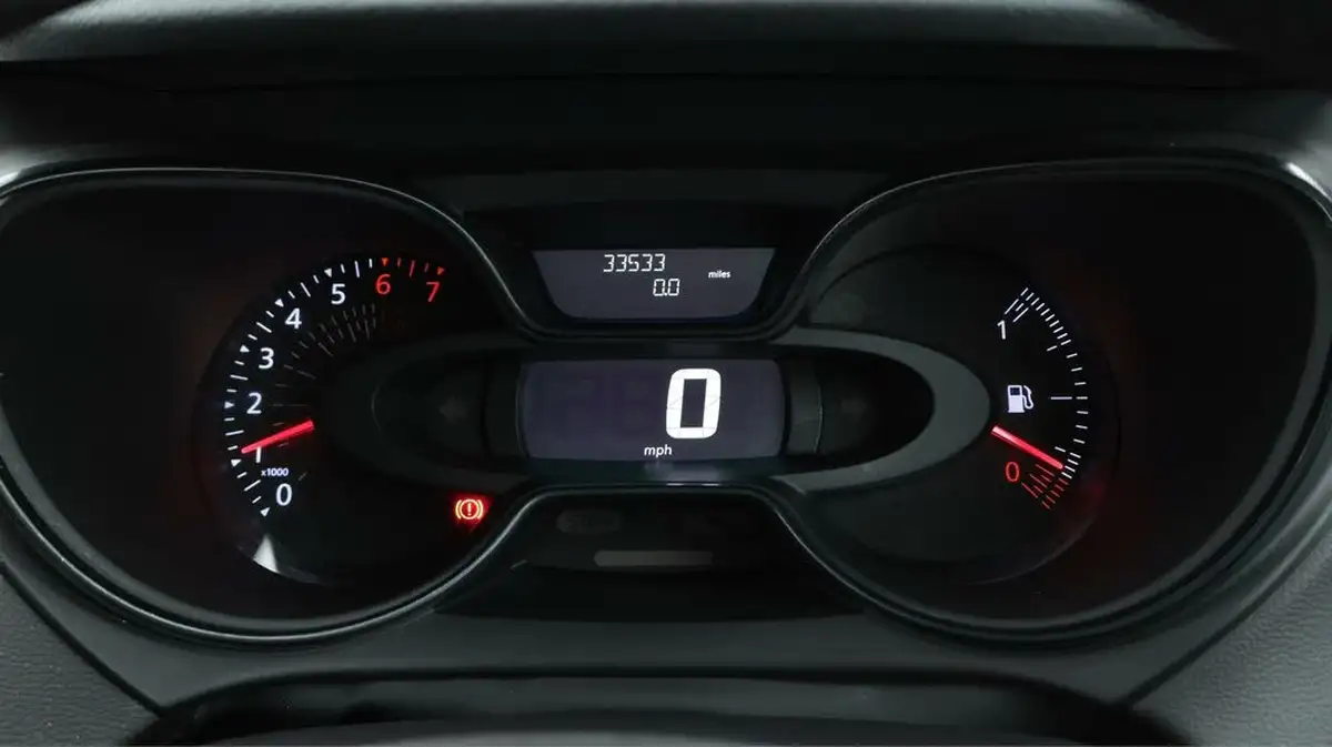 2019-renault-captur-09-tce-iconic-big-10
