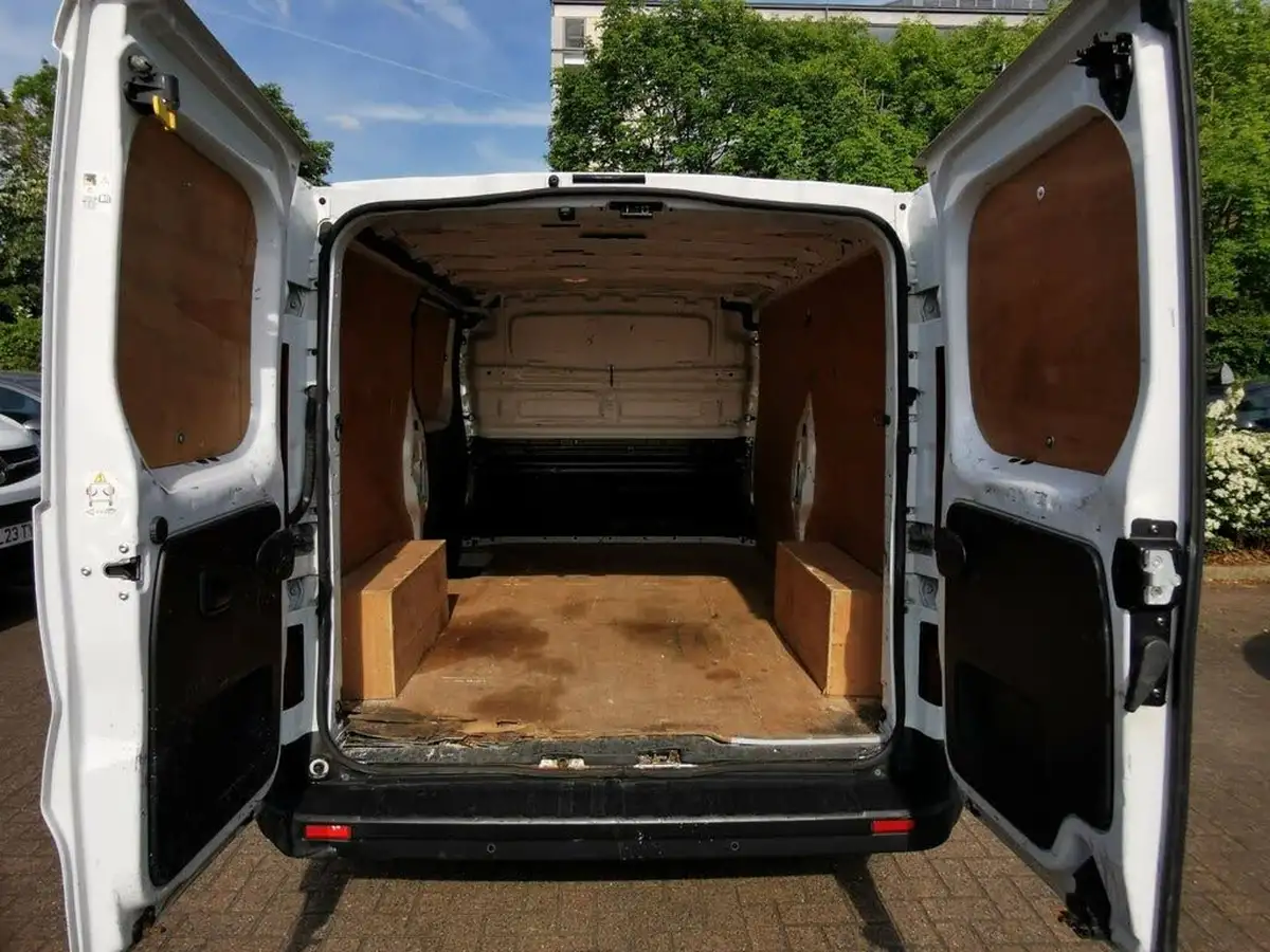 2021-renault-trafic-20dci-ll30-energy-120-business-panel-big-17