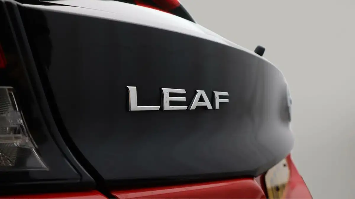 2021-nissan-leaf-e-acenta-big-19