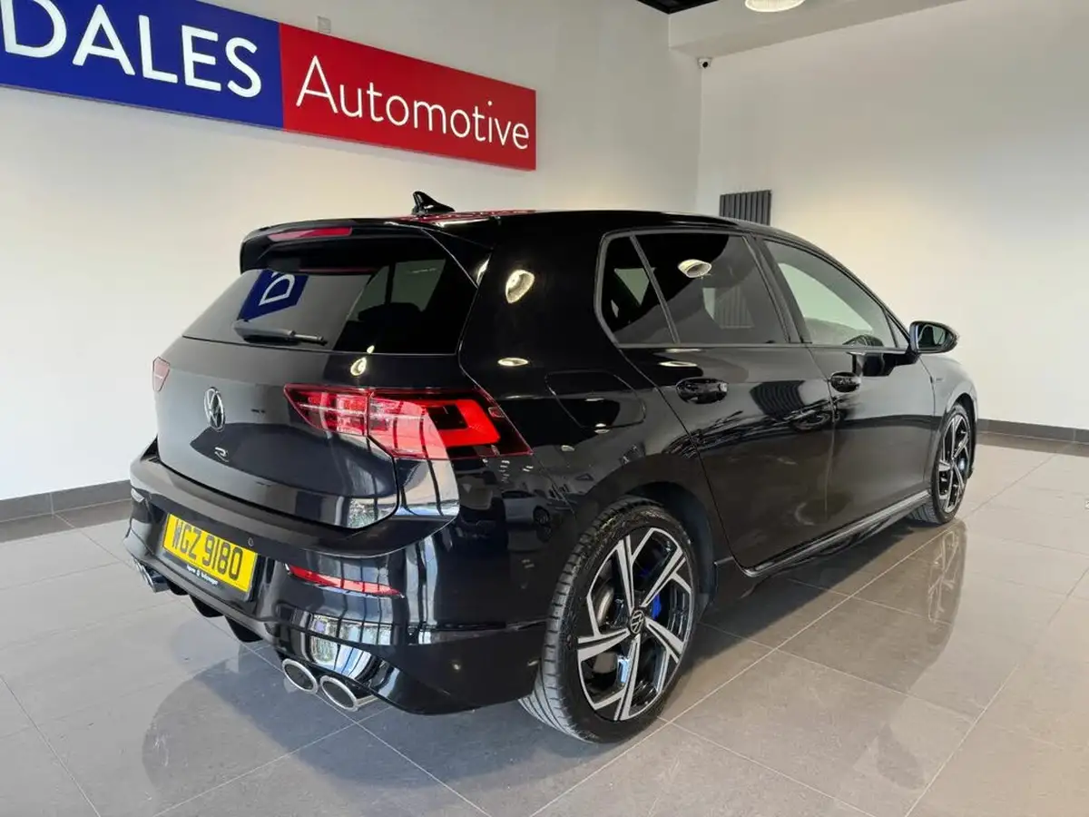 2022-volkswagen-golf-20-tsi-r-320ps-hatchback-big-3