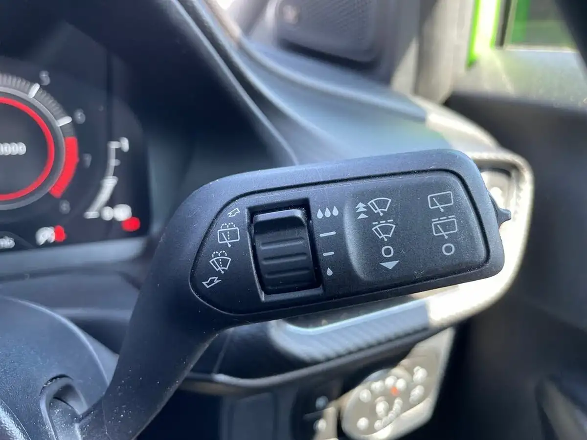 2021-ford-puma-suv-15-st-big-31