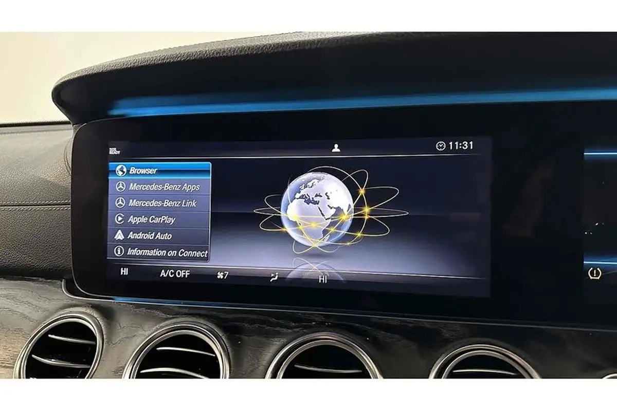 2020-mercedes-benz-e-class-20d-e300de-amg-line-premium-eq-power-saloon-4d-big-41
