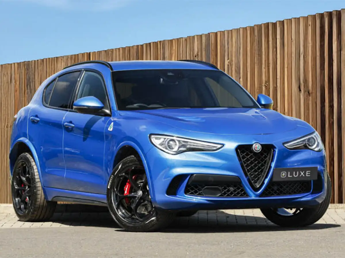 2021-alfa-romeo-stelvio-29-biturbo-quadrifoglio-big-0