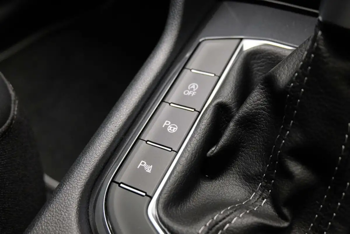 2024-volkswagen-tiguan-allspace-20-tsi-r-line-245ps-evo-big-26