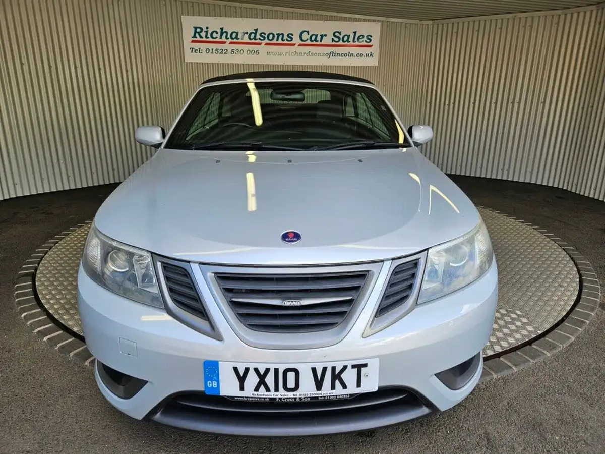 2010-saab-9-3-big-14