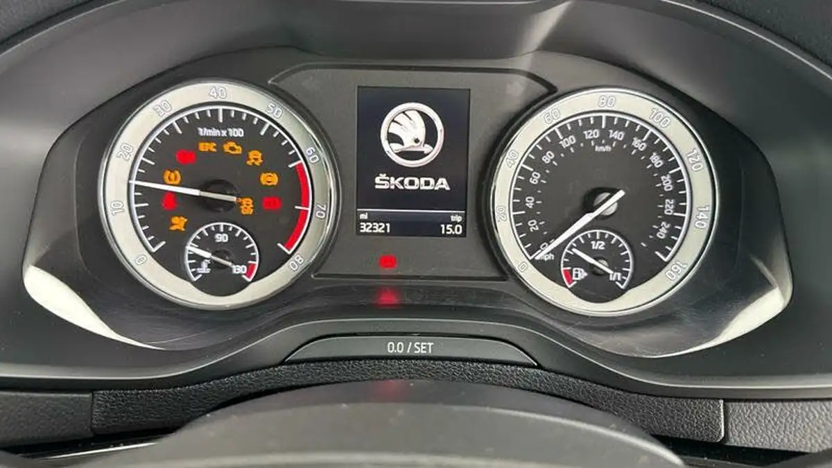 2021-skoda-karoq-10-tsi-se-l-110ps-big-23