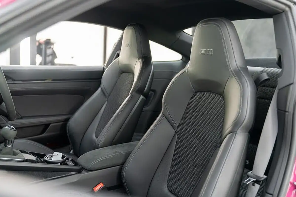 2023-porsche-911-30-carrera-t-big-7