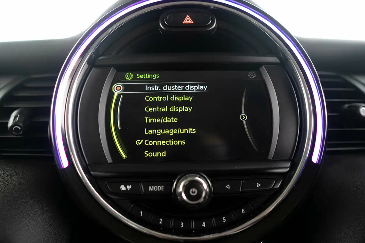 2016-mini-cooper-15td-cooper-d-ss-hatchback-3d-big-22