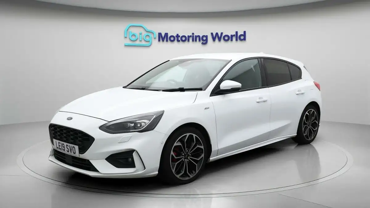 2019-ford-focus-10t-st-line-x-hatchback-big-3