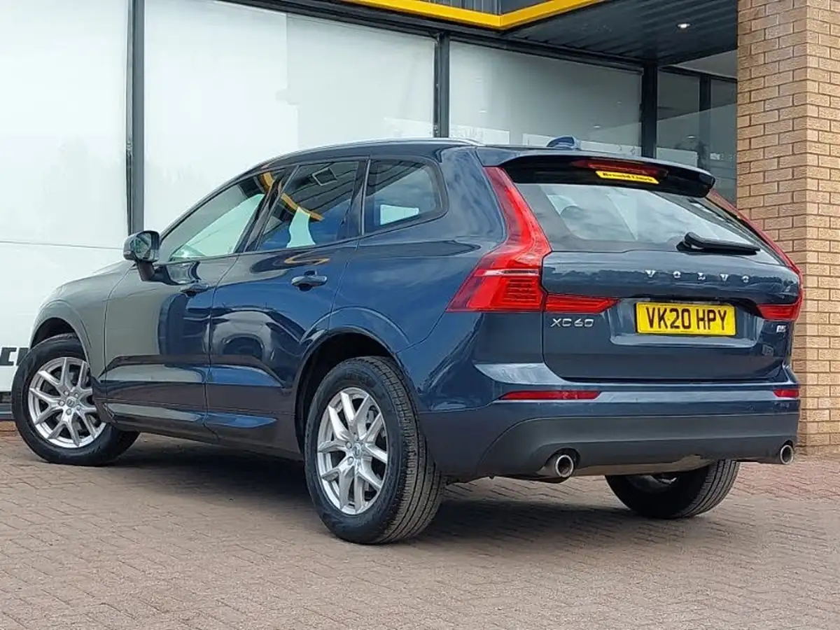 2020-volvo-xc60-20-b5-momentum-big-1
