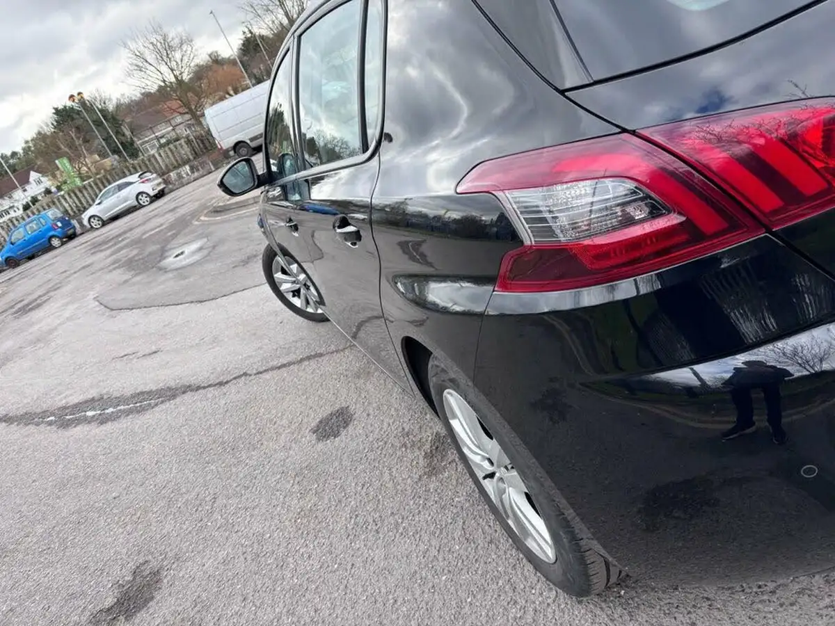 2018-peugeot-308-12-puretech-active-130bhp-eat6-big-3