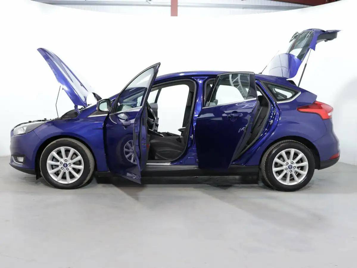 2015-ford-focus-15-titanium-hatchback-big-50