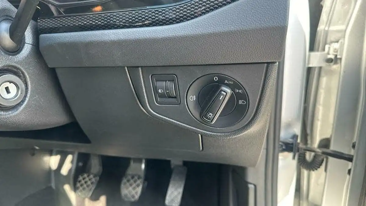 2022-volkswagen-polo-10-tsi-life-big-21