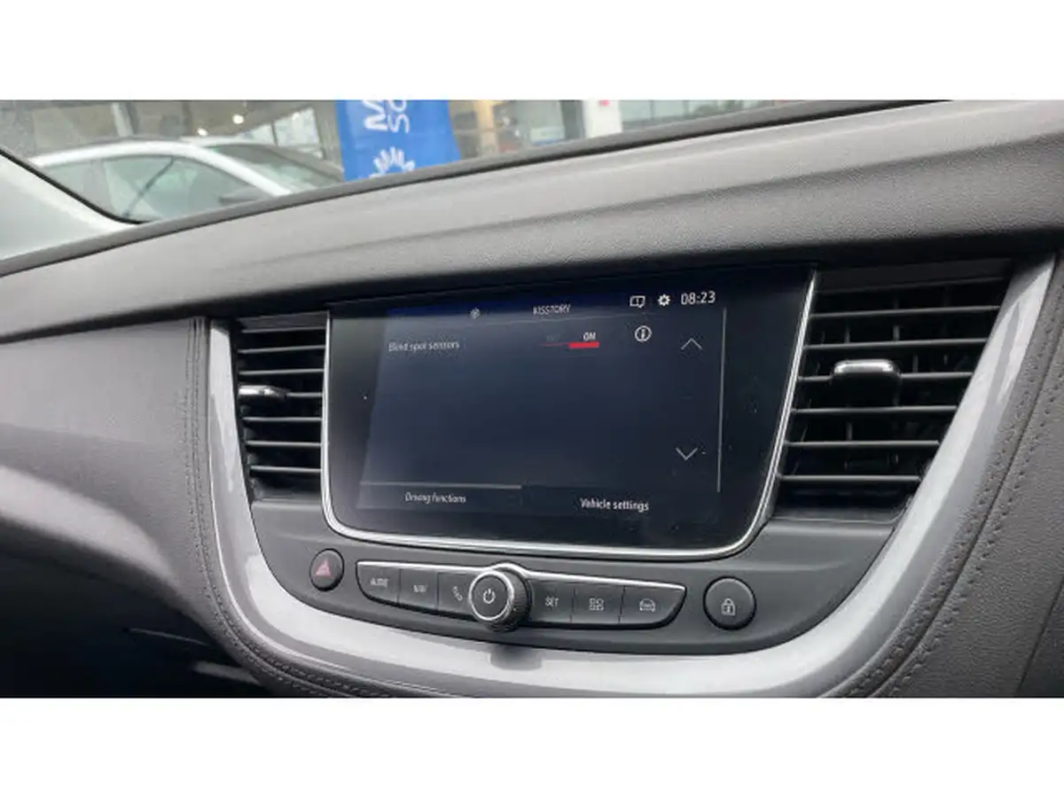 2019-vauxhall-grandland-x-12-sport-nav-big-34