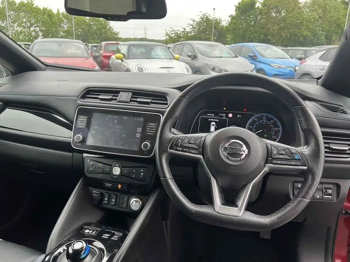 2022-nissan-leaf-e-e-tekna-big-14